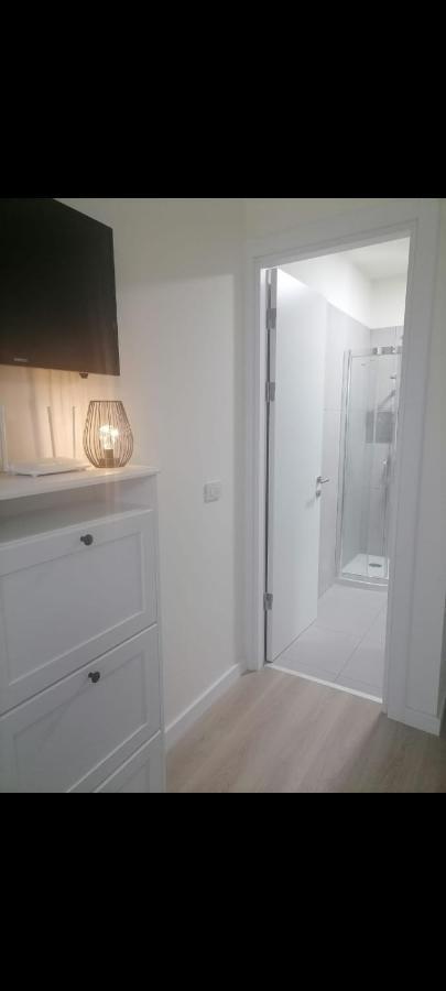 Tom'S House Apartment Otopeni Bagian luar foto